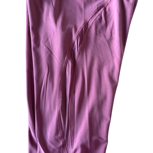 Athleta Aura Heel Tight Legging in Powervita in Maple Red Mesh Yoga - Picture 6 of 7